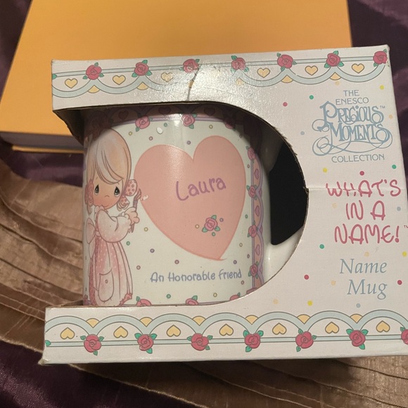 Precious moment cup with the name, Laura on it. - Picture 2 of 4